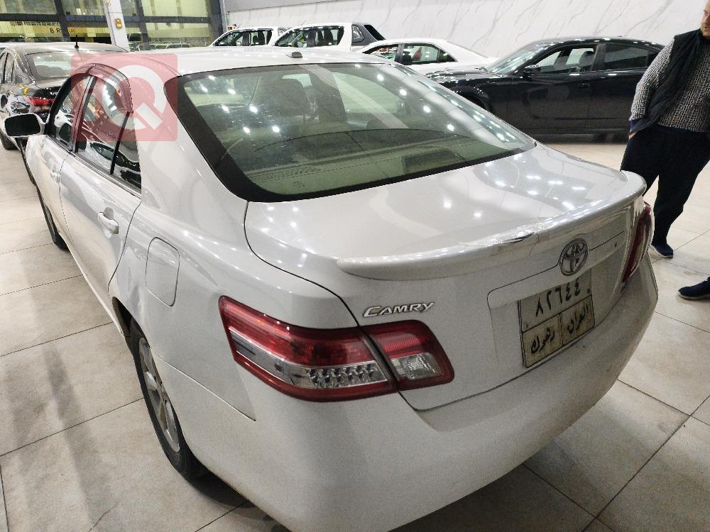 تۆیۆتا کامری